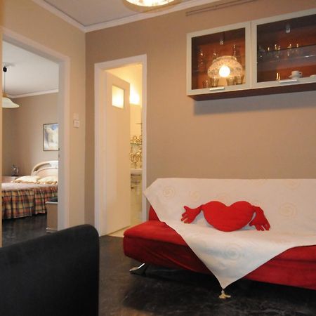 Kinetta Apartments Ájoi Apósztoli Kültér fotó