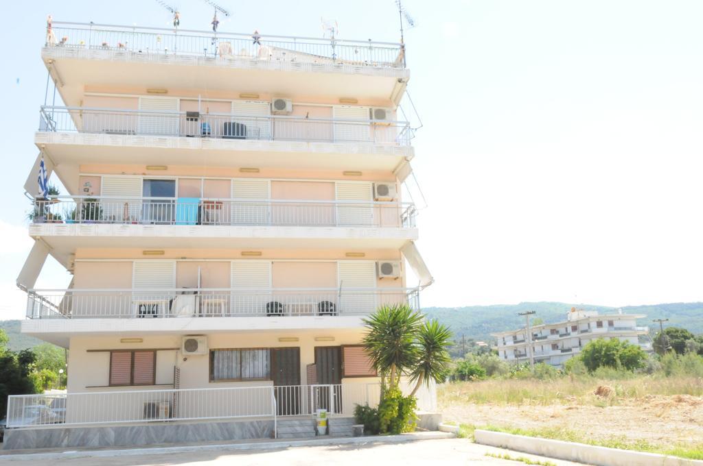 Kinetta Apartments Ájoi Apósztoli Kültér fotó